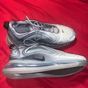 Grey Air max 720